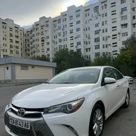 Toyota Camry 2015