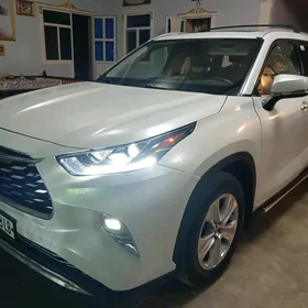 Toyota Highlander 2022