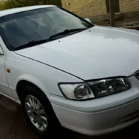 Toyota Camry 1998