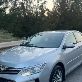 Toyota Camry 2015