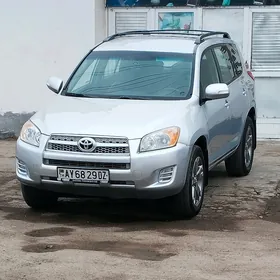 Toyota RAV4 2011