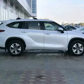 Toyota Highlander 2020