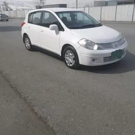 Nissan Versa 2010