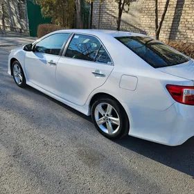 Toyota Camry 2012