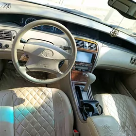 Toyota Avalon 2001