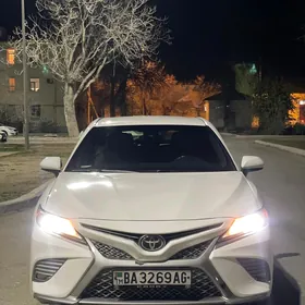 Toyota Camry 2018