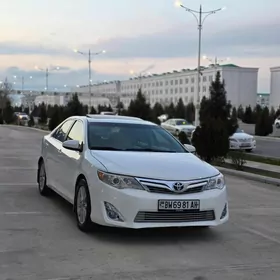 Toyota Camry 2013