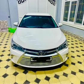 Toyota Camry 2017