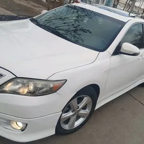 Toyota Camry 2011