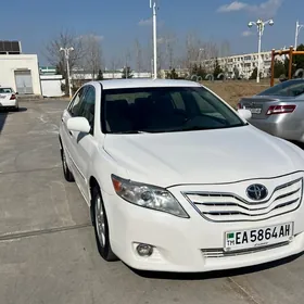 Toyota Camry 2011