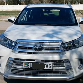 Toyota Highlander 2018