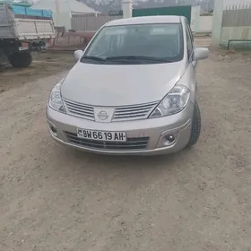 Nissan Versa 2010