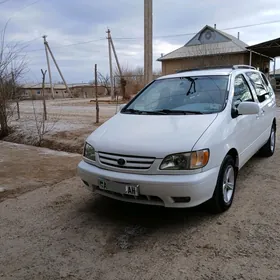 Toyota Sienna 2002