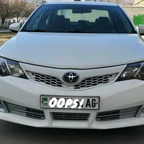 Toyota Camry 2012