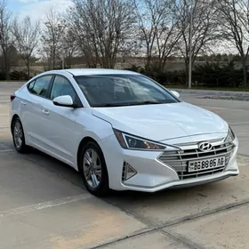 Hyundai Elantra 2019