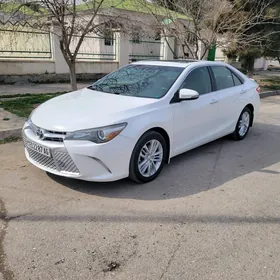 Toyota Camry 2015