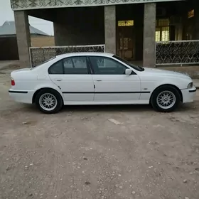 BMW E39 2003