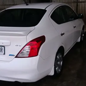 Nissan Versa 2013