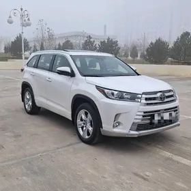 Toyota Highlander 2019