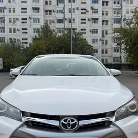 Toyota Camry 2015