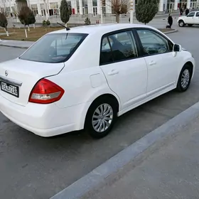 Nissan Versa 2010