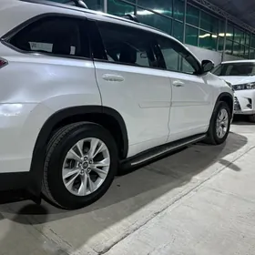 Toyota Highlander 2016