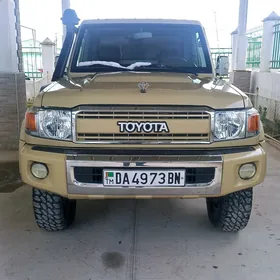 Toyota Land Cruiser 2003