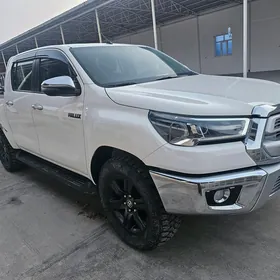 Toyota Hilux 2021