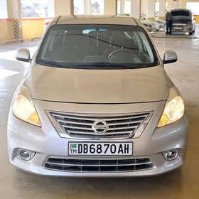 Nissan Versa 2012