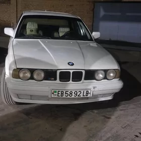 BMW 525 1989