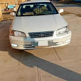 Toyota Camry 2001