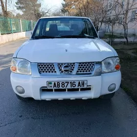 Nissan Navara 2011