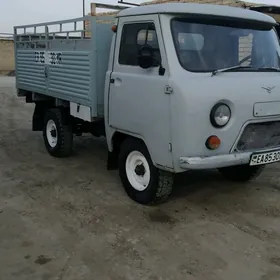 UAZ Profi 1990