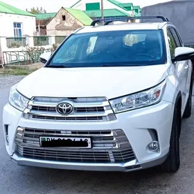 Toyota Highlander 2019