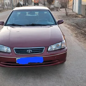 Toyota Camry 2000