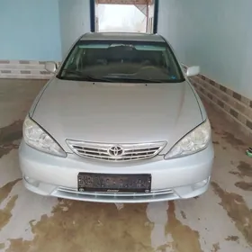 Toyota Camry 2004