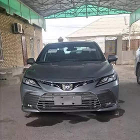 Toyota Camry 2020