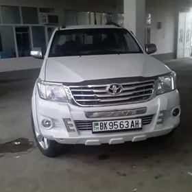 Toyota Hilux 2013