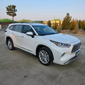 Toyota Highlander 2022