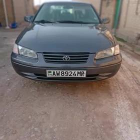 Toyota Camry 1998