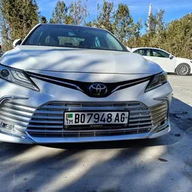 Toyota Camry 2018