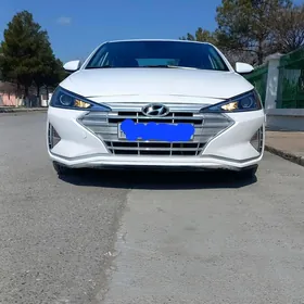 Hyundai Elantra 2019