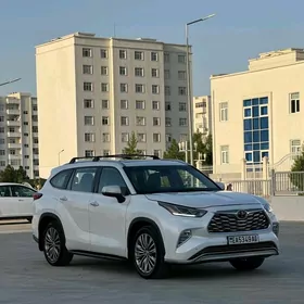 Toyota Highlander 2020