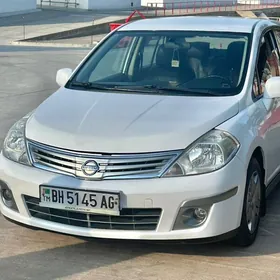 Nissan Versa 2010