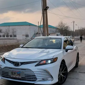 Toyota Camry 2021