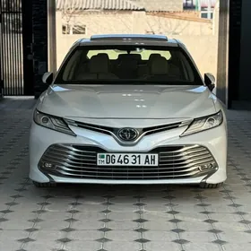 Toyota Camry 2020