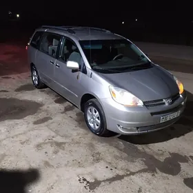 Toyota Sienna 2005