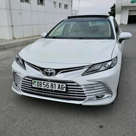 Toyota Camry 2018