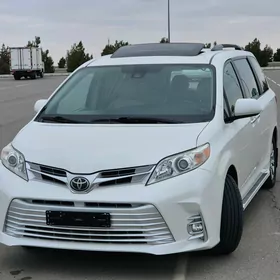 Toyota Sienna 2018