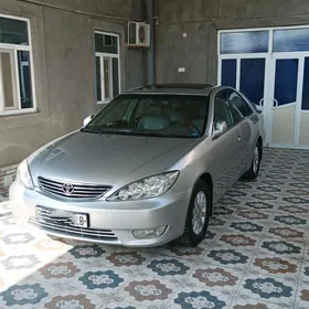 Toyota Camry 2004